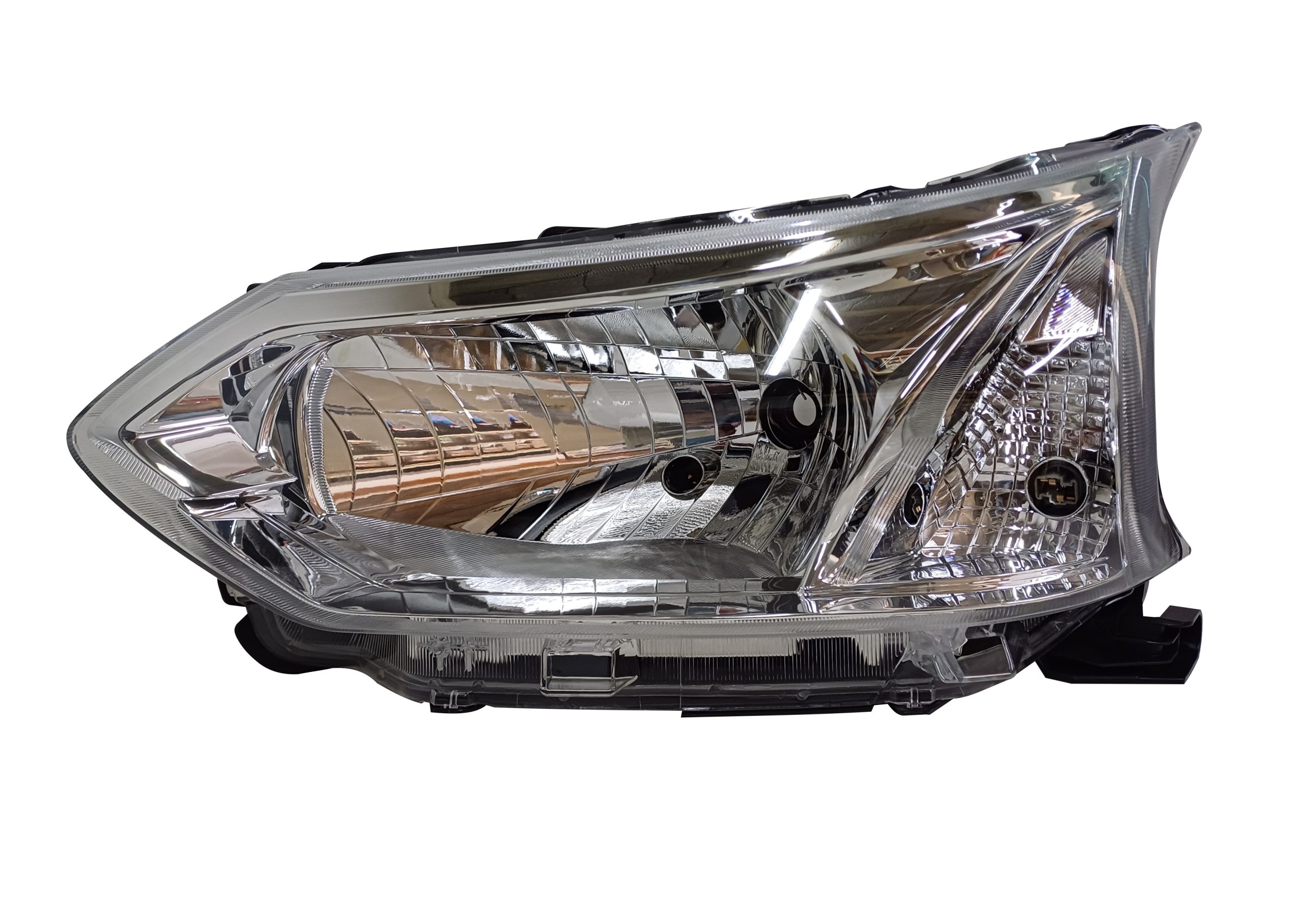 TOYOTA AVANZA – LEFT SIDE HEADLIGHT – 2015-2021
