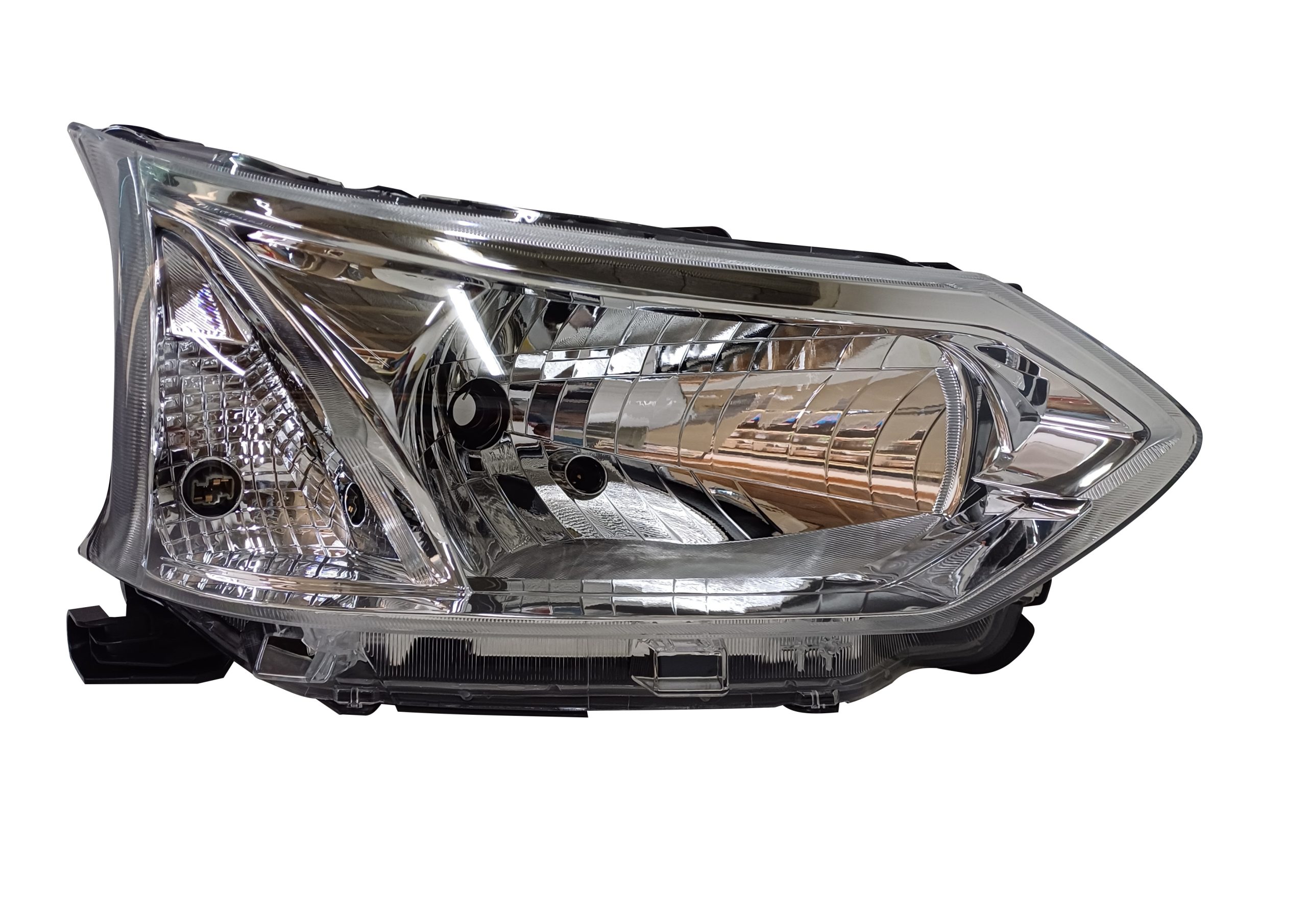 TOYOTA AVANZA – RIGHT SIDE HEADLIGHT – 2015-2021
